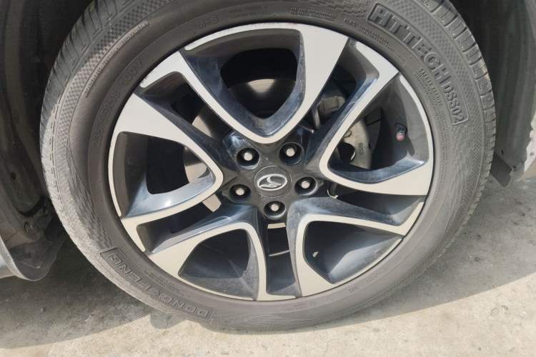 Used Soueast DX7 2016 1.5T Automatic Glory Edition Right Front Wheel Hub