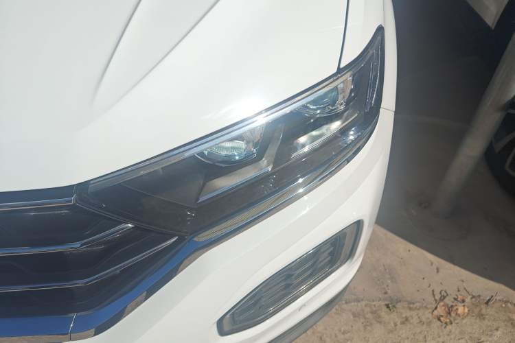 Used Volkswagen T-ROC 2020 230TSI DSG Two-Wheel Drive Advanced Version Left Front Headlight