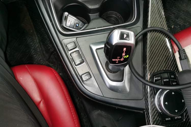 Used BMW 3 Series 2015 316Li Fashion Model
