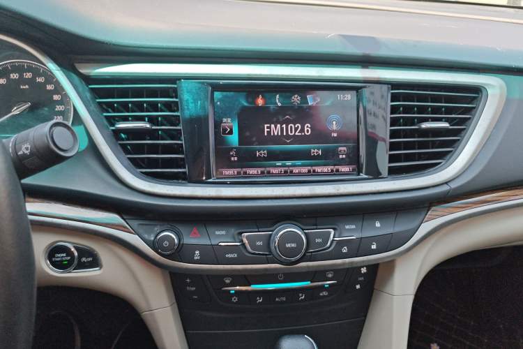 Used Buick GT 2015 15N Automatic Deluxe Edition Audio And AC Panel