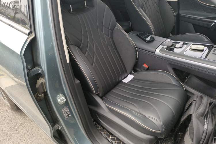 Used Chery Tiggo 9 2023 2.0T Dual-Clutch Two-Wheel Drive Leading Edition 5 Seats Right Front Seat