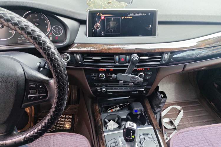 Used BMW X5 2015 xDrive28i
