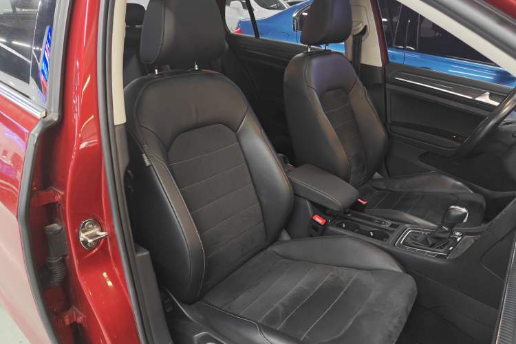 Used Volkswagen Golf 2019 280TSI DSG Luxury Version China VI Standard