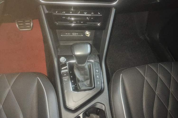 Used Volkswagen Tiguan L 2022 330TSI Automatic Two-Wheel Drive R-Line Enhanced Edition