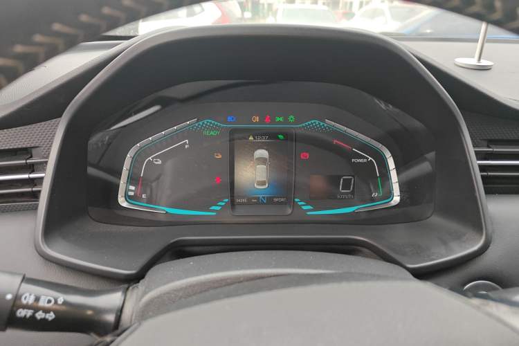 Used ORA iQ 2018 Smart Connectivity Model
