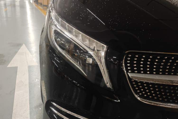 Used Mercedes-Benz V-Class 2020 V 260 L Long-wheelbase Luxury Edition Right Front Headlight