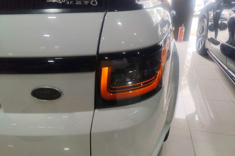 Used Land Rover Range Rover Sport 2020 3.0 L6 SE