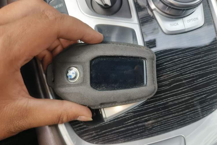 Used BMW 7 Series 2019 740Li Leading Model M Sport Package Vehicle Key