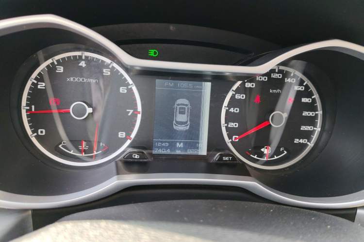 Used Geely Auto Emgrand X7 Sport 2016 2.0L Manual ZhiShang Version
