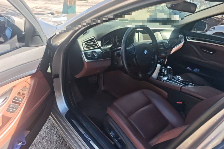Used BMW 5 Series 2014 520Li Elegant Model
