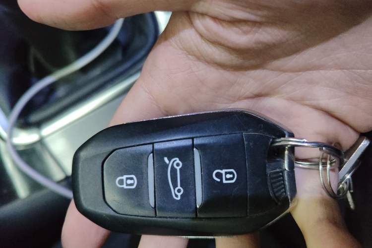 Used Peugeot 3008 2016 2.0L Manual Classic Edition