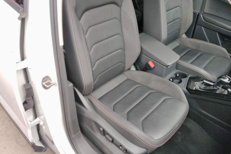 Used Volkswagen Tayron 2021 280TSI Two-Wheel Drive Luxury Smart Connectivity Version Right Front Seat