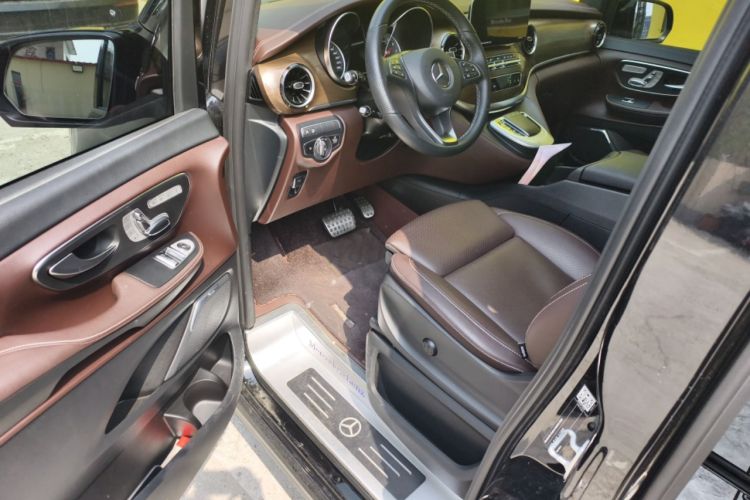 Used Mercedes-Benz V-Class 2022 V 260 L Long-wheelbase Luxury Edition Driver Seat