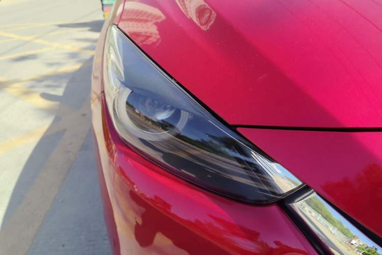 Used Mazda 3 Axela 2017 Sedan 2.0L Automatic Prestige Model China V Standard Right Front Headlight