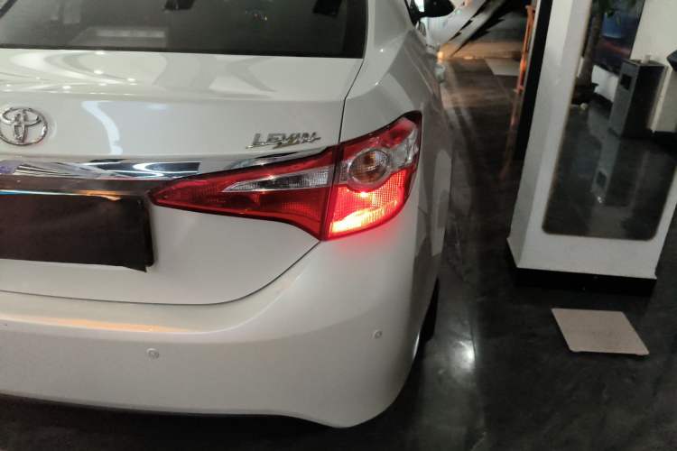 Used Toyota Levin 2016 1.6G CVT Elite Edition Right Rear Taillight