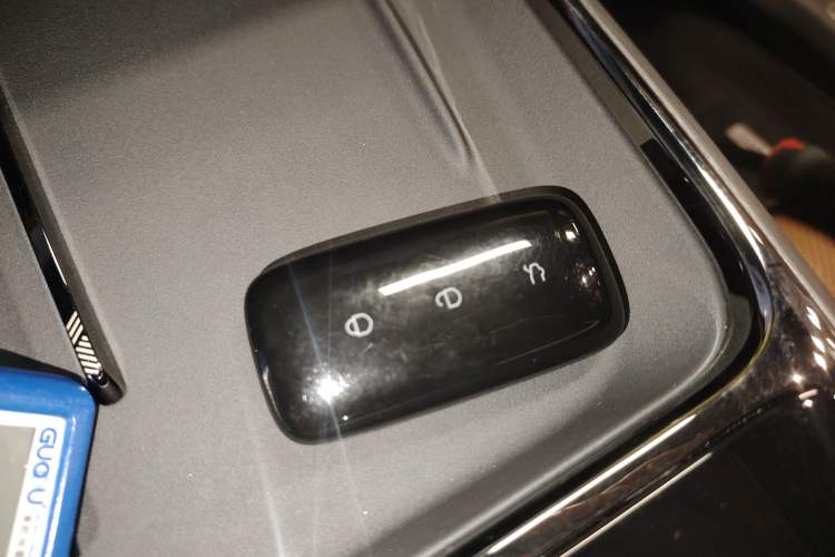 Used Geely Galaxy Galaxy 8 2025 130km EM-P Exploration Edition
