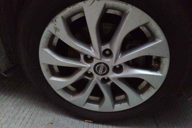Used Nissan Sylphy 2016 1.6 XL CVT Luxury Edition Right Front Wheel Hub