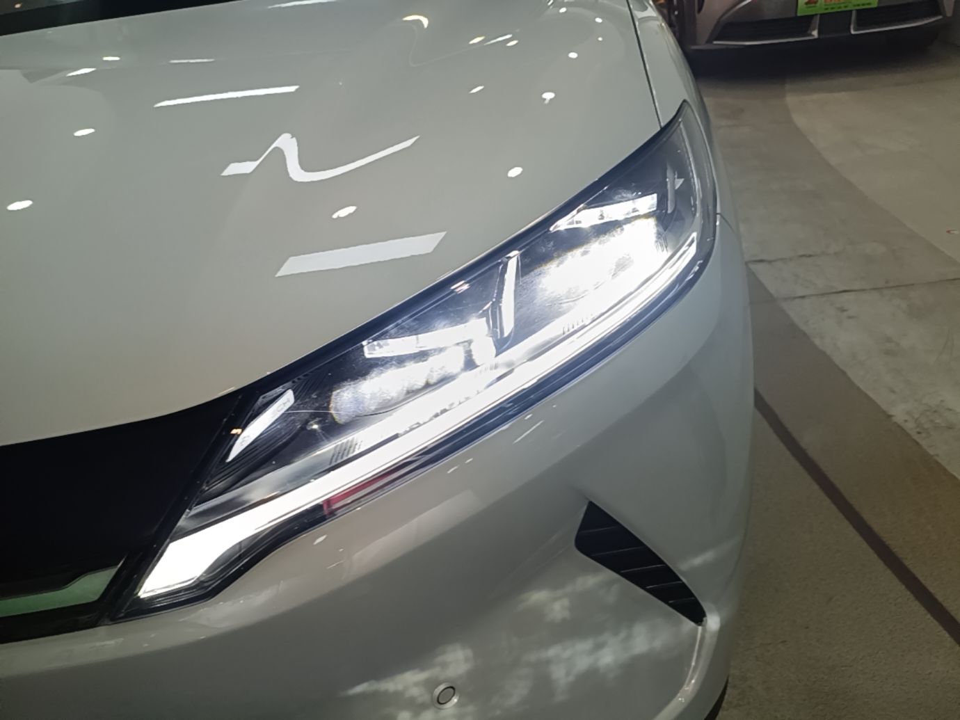 BYD Yuan UP 2025 Intelligent Driving Version 401 KM Dynamic Edition — снимка 8