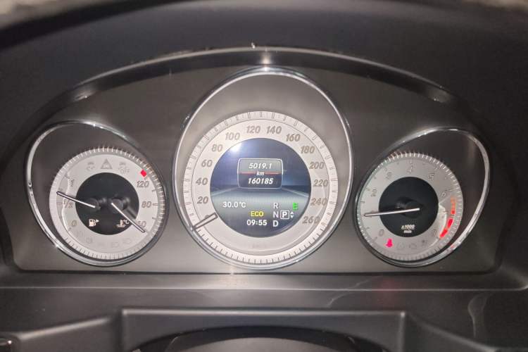 Used Mercedes-Benz GLK-Class 2015 GLK 260 4MATIC Fashion Edition Ultimate Version
