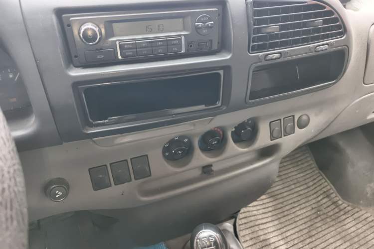 Used Ford Classic Transit 2016 2.8T Diesel Short-Wheelbase 6-Seater Mid-Roof Multifunction Vehicle JX493ZLQ4