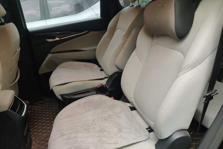 Used SAIC MAXUS G50 2022 1.5T Manual Touring A