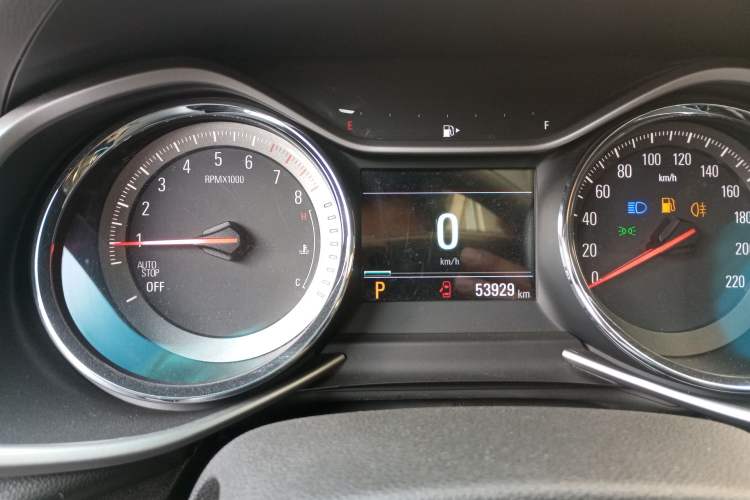 Used Chevrolet Orlando 2020 Light Hybrid Redline 530T Automatic Enjoyment Edition (5+2 Models)
