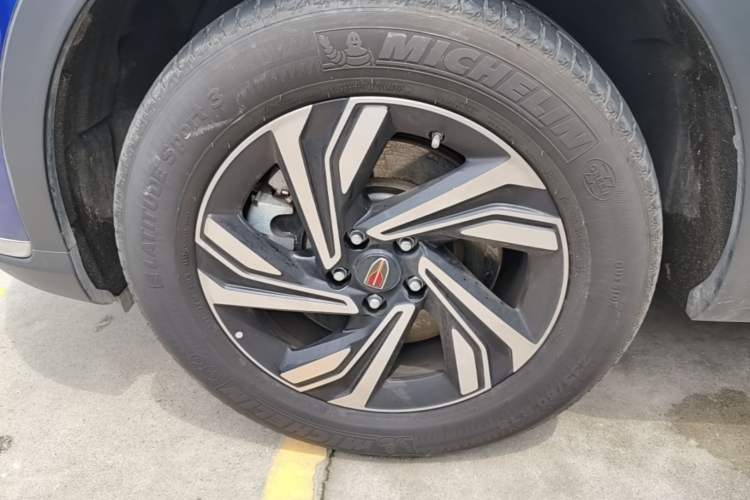 Used Hongqi HS5 2022 Revised Version 2.0T Smart Connect Flagship Edition
