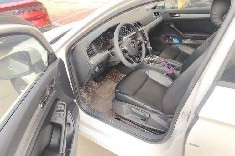 Used Volkswagen Lamando 2019 230TSI DSG Fashion Edition China VI