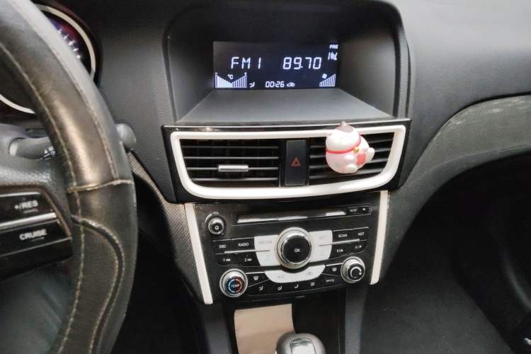 Used Soueast V5 Lingzhi 2014 1.5T CVT Fun-Drive Version
