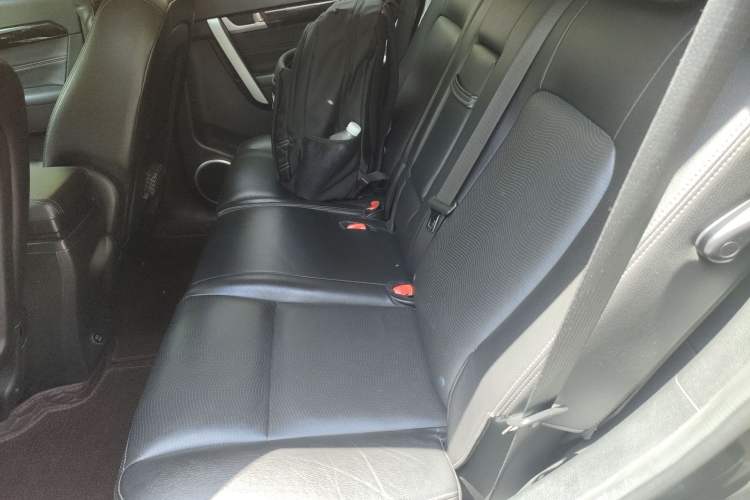 Used Chevrolet Captiva 2015 2.4L 4x4 Flagship Edition 7-Seater