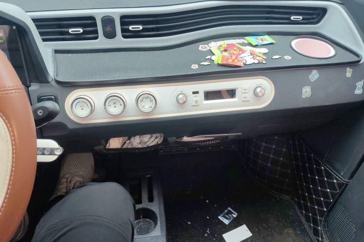 Used Wuling Hongguang MINIEV 2021 Macaron Premium Model – Lithium Iron Phosphate
