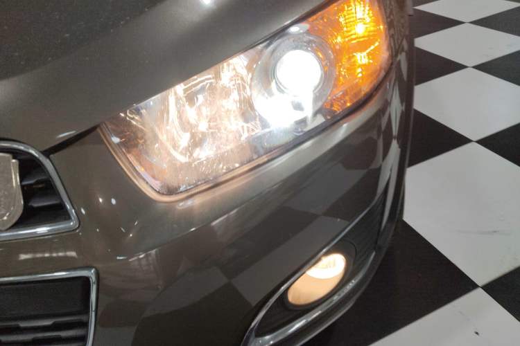 Used Chevrolet Captiva 2015 2.4L 4x4 Flagship Edition 7-Seater
