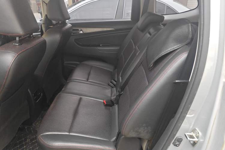 Used CHANGAN KAICHENG Oushang A600 2016 1.5L Manual Luxury 7-Seater
