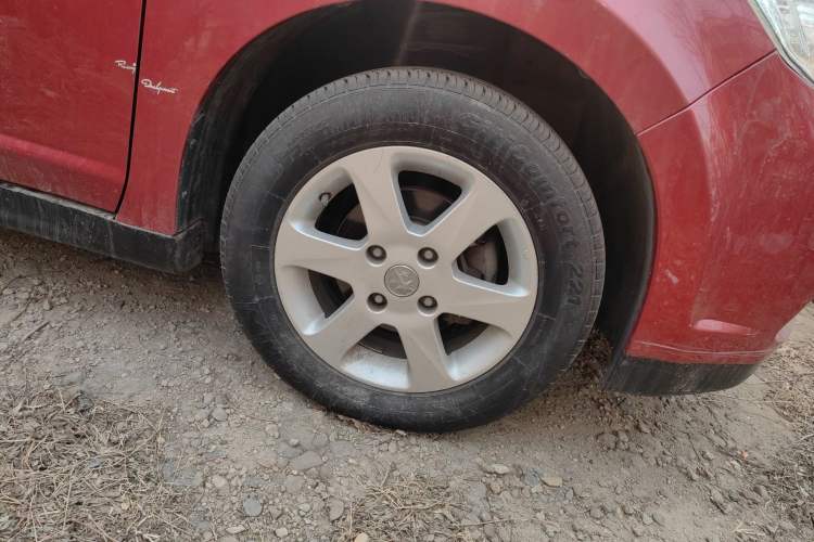 Used Venucia R50 2013 1.6L Manual Version with Beidou Navigation