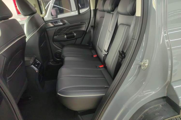 Used Tank 300 2021 City Edition 2.0T—Truly Stylish
