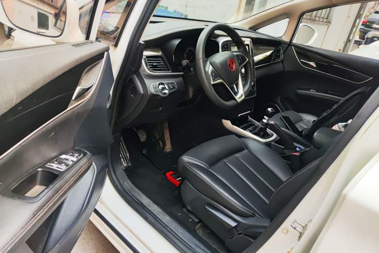 Used BYD Song MAX 2017 1.5T Manual Smart Connect Luxury 7-Seater
