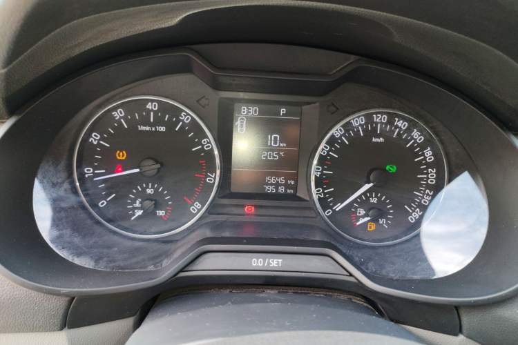 Used Skoda Octavia 2015 1.6L Automatic Yijie Edition Instrument Cluster