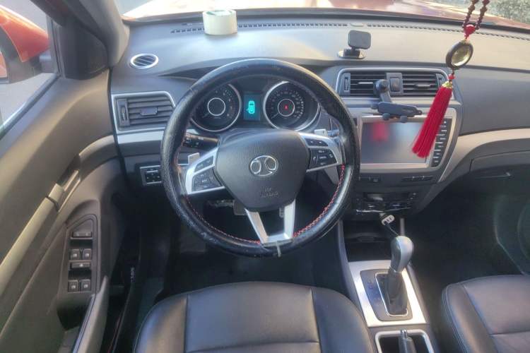 Used BAIC Senova X65 2015 2.0T Automatic Elite Model