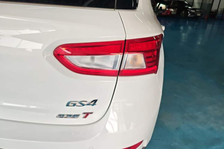 Used GAC Trumpchi GS4 2017 235T Automatic Two-Wheel Drive Luxury Smart Connectivity Version Exterior 3