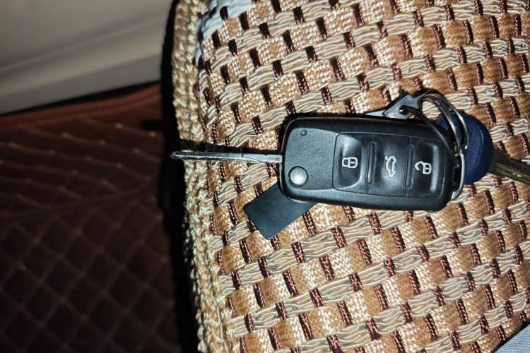 Used Volkswagen Lavida 2013 Restyled Classic 1.6L Automatic Comfort Edition Vehicle Key