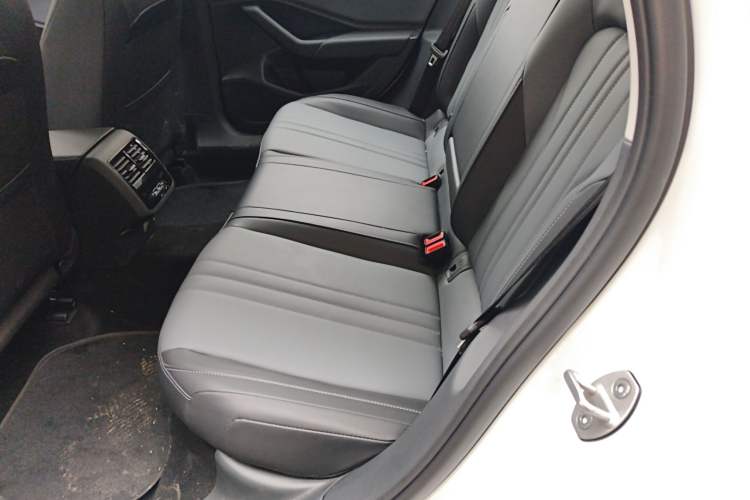 Used Volkswagen Sagitar 2026 Model 30 Million Units Selected 300TSI DSG Surpassing Edition
