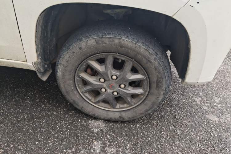 Used Wuling Zhengtu 2021 1.5L Adventure LAR Right Front Wheel Hub