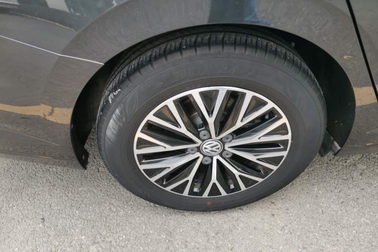 Used Volkswagen Sagitar 2021 280TSI DSG Comfort Connect Edition Right Rear Wheel Hub