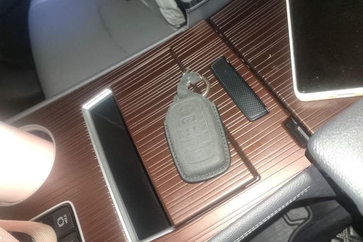 Used Toyota Granvia 2023 2.5L Hybrid Comfort Edition