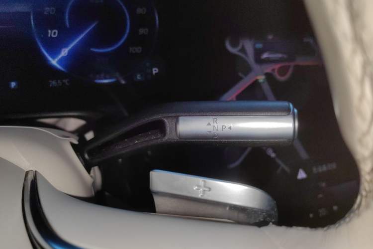 Used Mercedes-Benz EQS 2022 450+ Pioneer Edition Gear Lever