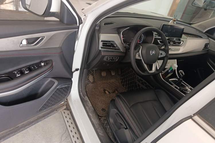 Used CHANGAN CS75 2020 280T Manual Elite Version China VI Driver Seat