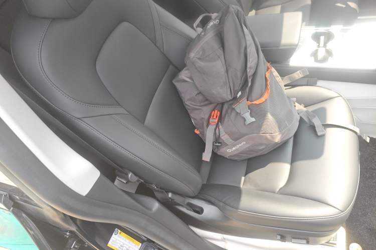 Used Tesla Model Y 2023 Rear-Wheel-Drive Version