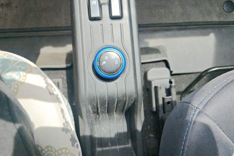 Used Wuling Hongguang MINIEV 2020 Zizai Version Lithium-NMC Gear Lever