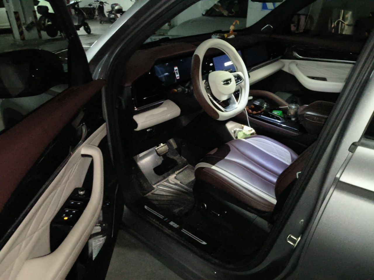 Geely Auto Monjaro L 2023 2.0TD High-Power Automatic Two-Wheel Drive Flagship Version — снимка 19