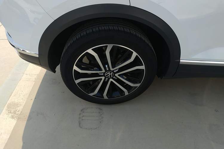 Used Volkswagen T-ROC 2022 280TSI DSG Two-Wheel Drive Comfort PLUS Exterior 5